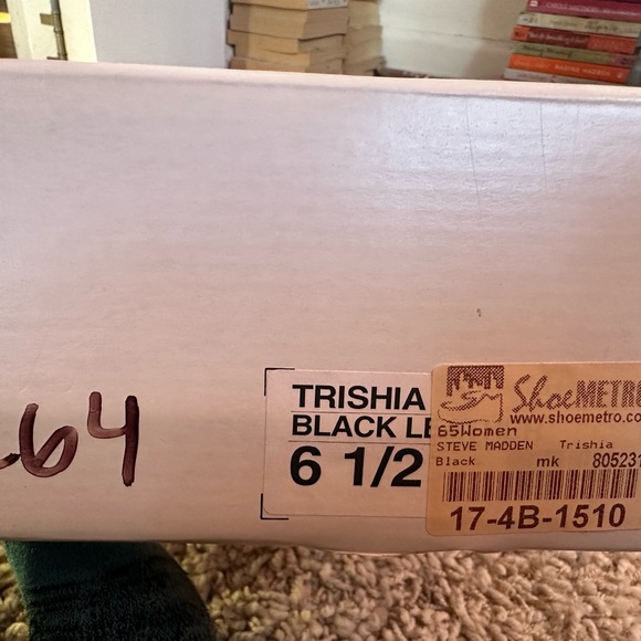 Steve Madden leather cuff boots booties - Picture 5 of 5